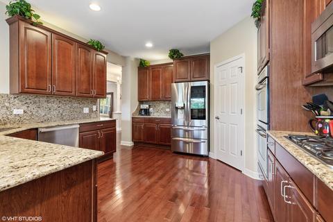 3140 Holden St, Elgin, IL 60124 photo 14