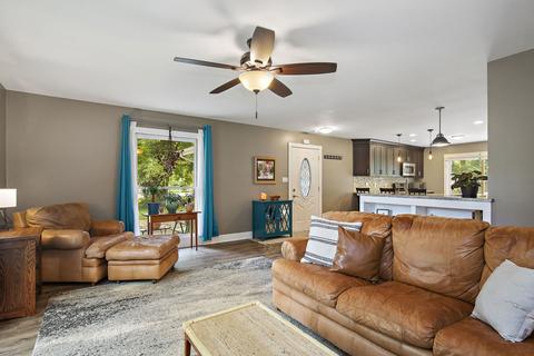 2604 Killarney Dr, Cary, IL 60013 photo 3