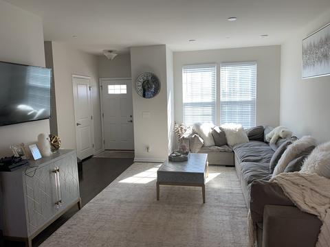 78 Nicholas Dr E, Des Plaines, IL 60016 photo 5