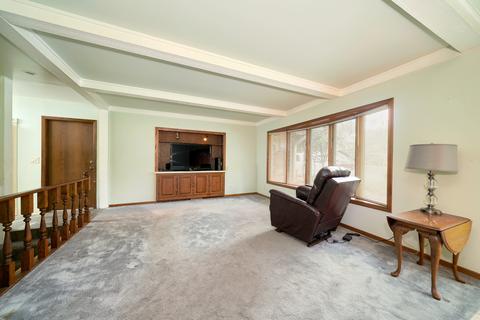 1211 Sunset Dr, Holiday Hills, IL 60051 photo 5