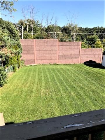 1024 W Maplewood Ln, Bartlett, IL 60103 photo 2