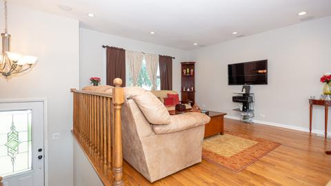 3706 Eleanor Ct, Rolling Meadows, IL 60008 photo 5
