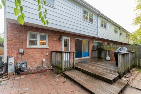 8826 Dee Rd, Des Plaines, IL 60016 photo 2