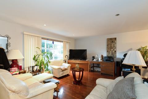 8826 Dee Rd, Des Plaines, IL 60016 photo 5