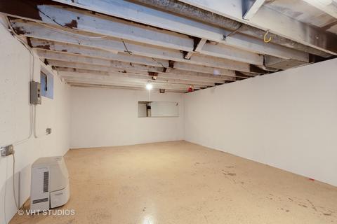 8826 Dee Rd, Des Plaines, IL 60016 photo 15