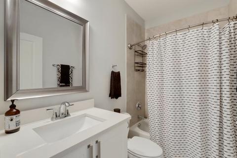 842 E 48th St, Chicago, IL 60615 photo 35