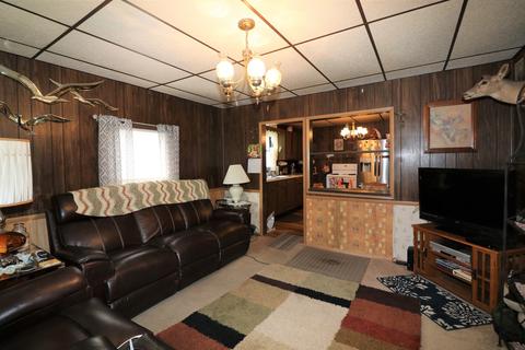 1107 E Washington St, Clinton, IL 61727 photo 3