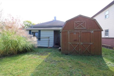 1107 E Washington St, Clinton, IL 61727 photo 9