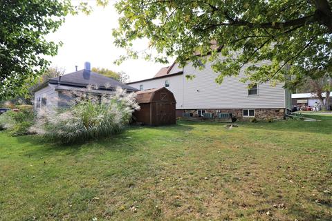 1107 E Washington St, Clinton, IL 61727 photo 8
