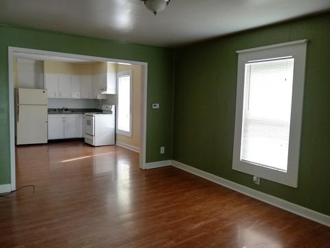 209 E Washington St, Champaign, IL 61820 photo 4