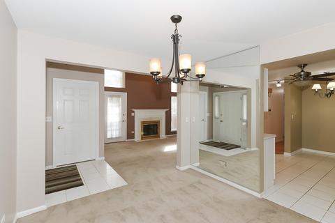 2071 Peach Tree Ln, Algonquin, IL 60102 photo 9