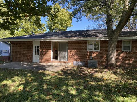 305 Mecherle Dr, Bloomington, IL 61701 photo 3