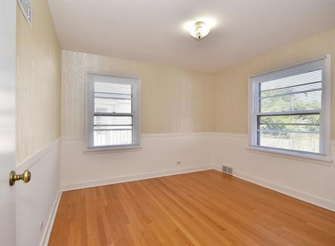 790 E Golf Rd, Des Plaines, IL 60016 photo 16
