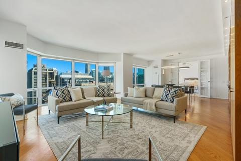100 E Huron St #2504, Chicago, IL 60611 photo 3