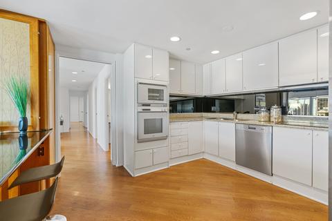 100 E Huron St #2504, Chicago, IL 60611 photo 11