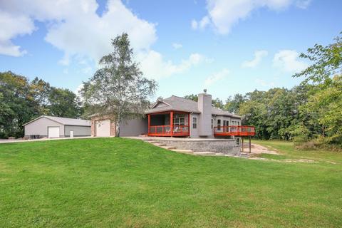 4352 E 21st Rd E, Leland, IL 60531 photo 1