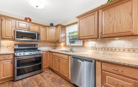 1920 Powder Riv, Elgin, IL 60123 photo 12