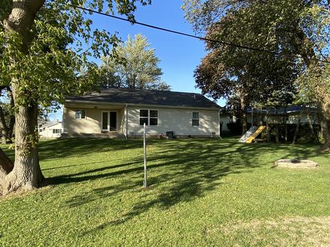 350 E Grove St, Capron, IL 61012 photo 27