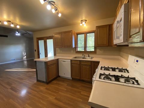350 E Grove St, Capron, IL 61012 photo 7