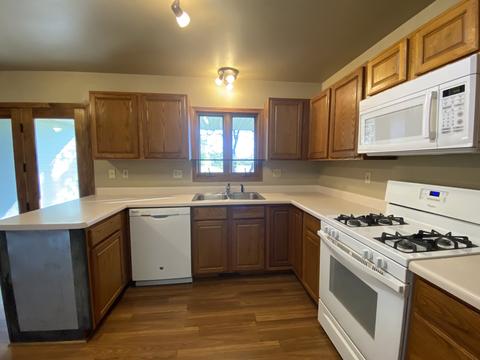 350 E Grove St, Capron, IL 61012 photo 8