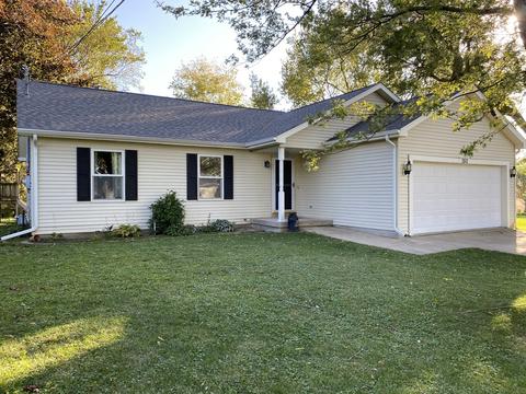 350 E Grove St, Capron, IL 61012 photo 2