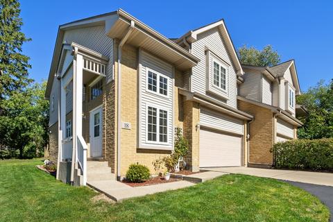 18 E Walnut St, Roselle, IL 60172 photo 1