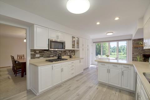 1300 Studio Ln, Riverwoods, IL 60015 photo 9