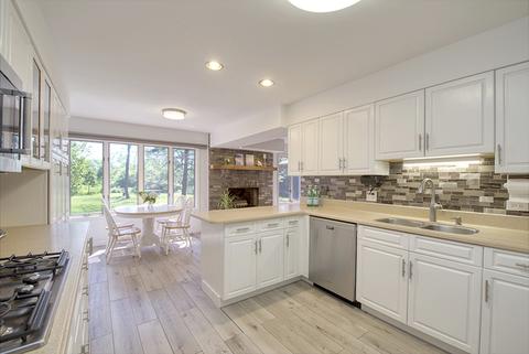 1300 Studio Ln, Riverwoods, IL 60015 photo 8