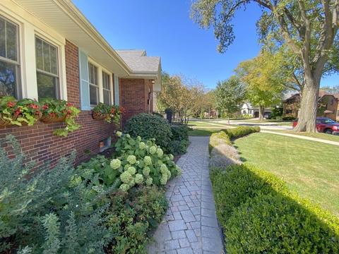 240 E Vallette St, Elmhurst, IL 60126 photo 1