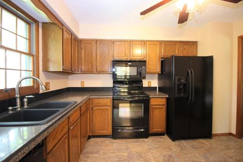 1303 Chadwick Dr, Normal, IL 61761 photo 9