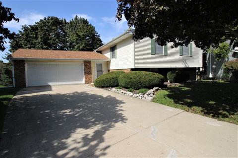 1303 Chadwick Dr, Normal, IL 61761 photo 1