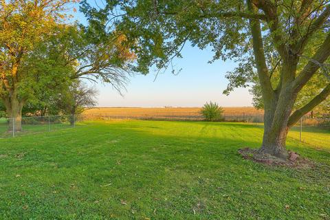 208 3rd St, Dewey, IL 61840 photo 8