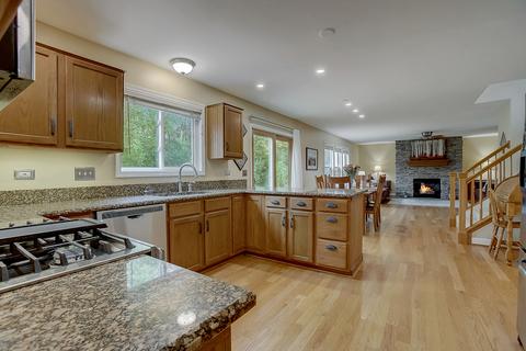 310 Buckingham Dr, Algonquin, IL 60102 photo 13