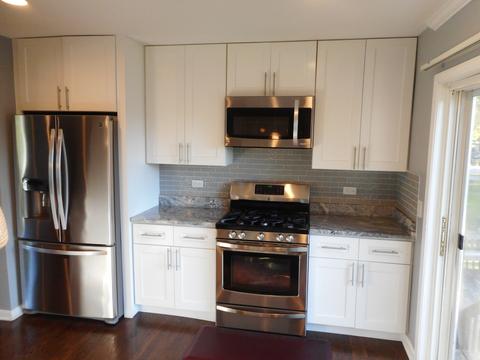 550 Hampton Ln, Roselle, IL 60172 photo 5