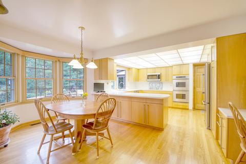 4 Orchard Ln, Golf, IL 60029 photo 10
