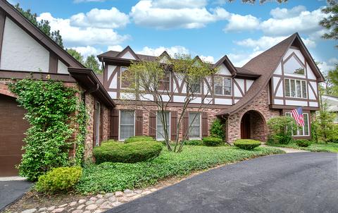 4 Orchard Ln, Golf, IL 60029 photo 1