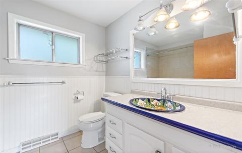 37 W166 Almora Ter, Elgin, IL 60124 photo 15