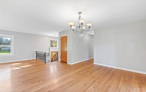 37 W166 Almora Ter, Elgin, IL 60124 photo 10