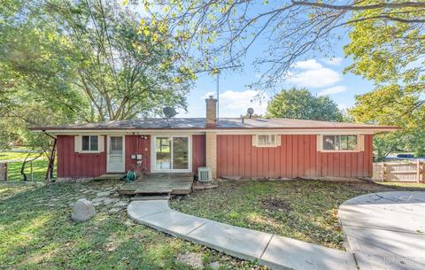 37 W166 Almora Ter, Elgin, IL 60124 photo 6