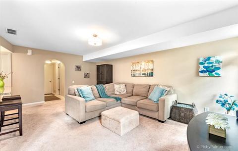1377 Diamond Dr, Hoffman Estates, IL 60192 photo 17