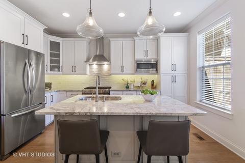 2105 Dauntless Dr, Glenview, IL 60026 photo 4