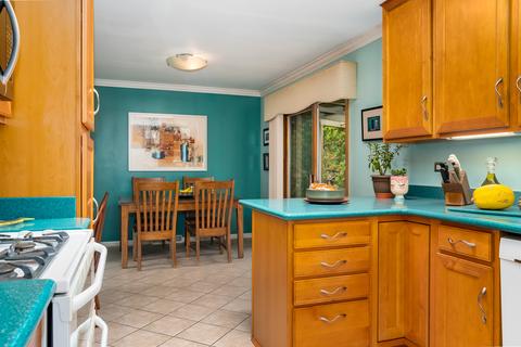 516 Oak Dr, East Dundee, IL 60118 photo 7
