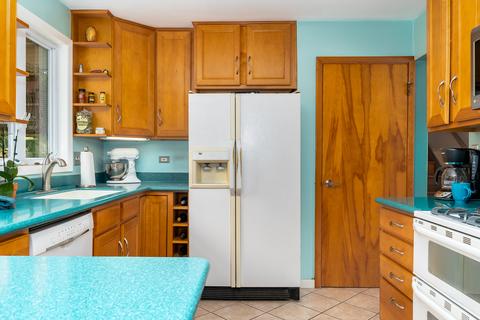 516 Oak Dr, East Dundee, IL 60118 photo 8