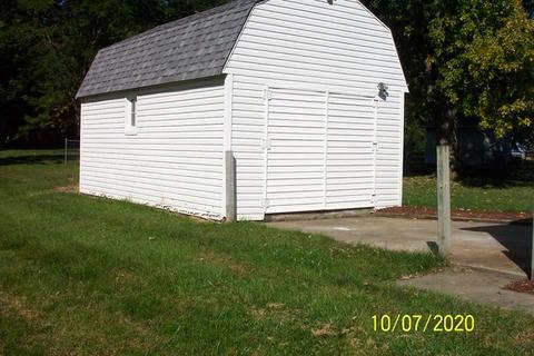 620 N Maple St, Gilman, IL 60938 photo 5
