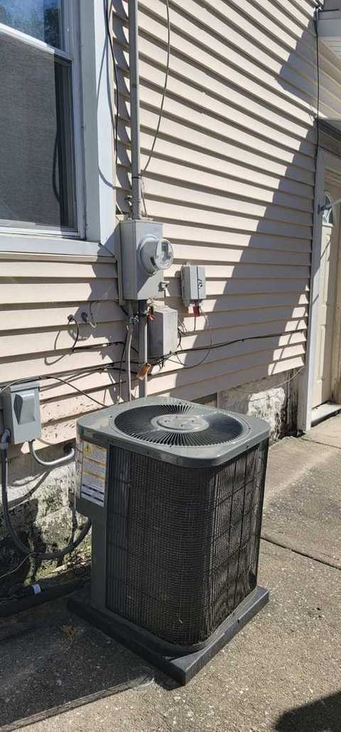 1315 Plain Ave, Aurora, IL 60505 photo 3