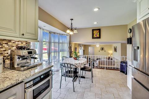 3938 Carousel Dr, Northbrook, IL 60062 photo 13