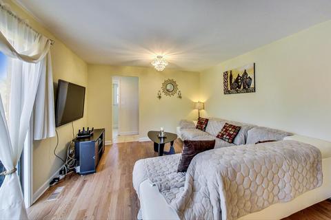 3938 Carousel Dr, Northbrook, IL 60062 photo 17