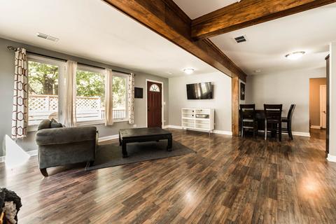 909 Southside Ave, Mchenry, IL 60051 photo 6
