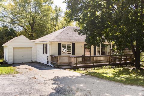 909 Southside Ave, Mchenry, IL 60051 photo 2