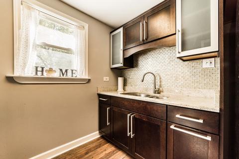 909 Southside Ave, Mchenry, IL 60051 photo 9